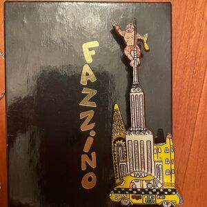 Charles Fazzino Hand Signed NYC King Kong Collectors Pin